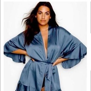 Victoria’s Secret flounce satin ruffle robe XS/S